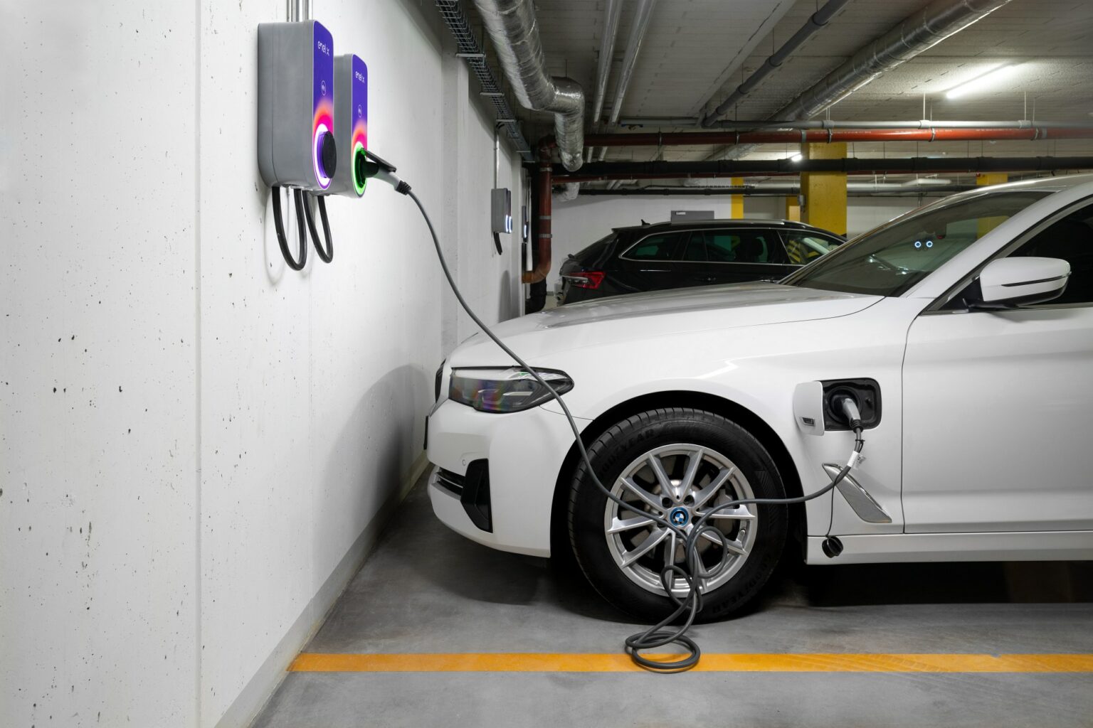 ChargeIn posiada szeroką ofertę rozliczania ładowania aut dla firm i przedsiębiorstw