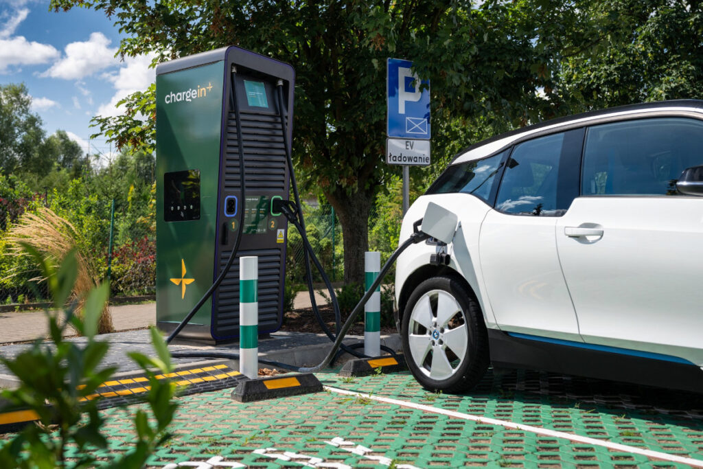 100 podpisanych umów ChargeIn