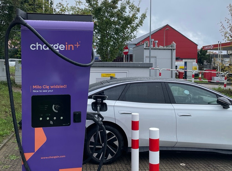 Aplikacja ChargeIn Go to narzędzie każdego kierowcy samochodu elektrycznego